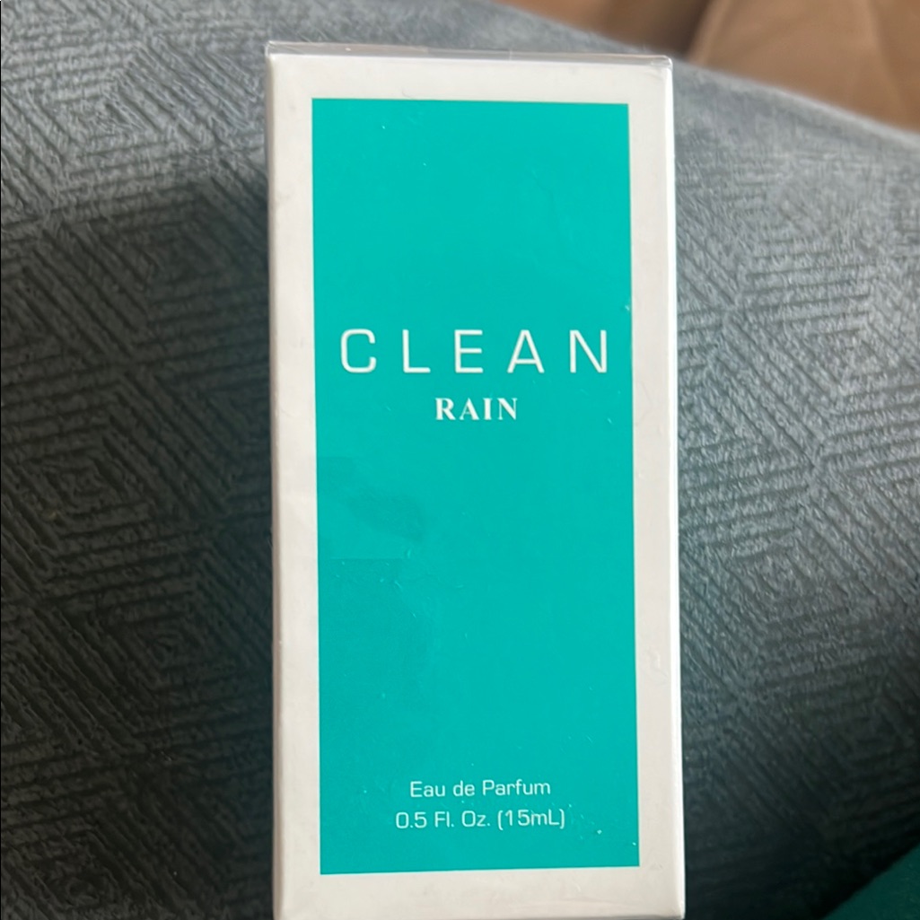 Rain Eau De Parfum  Fresh Blue Scent